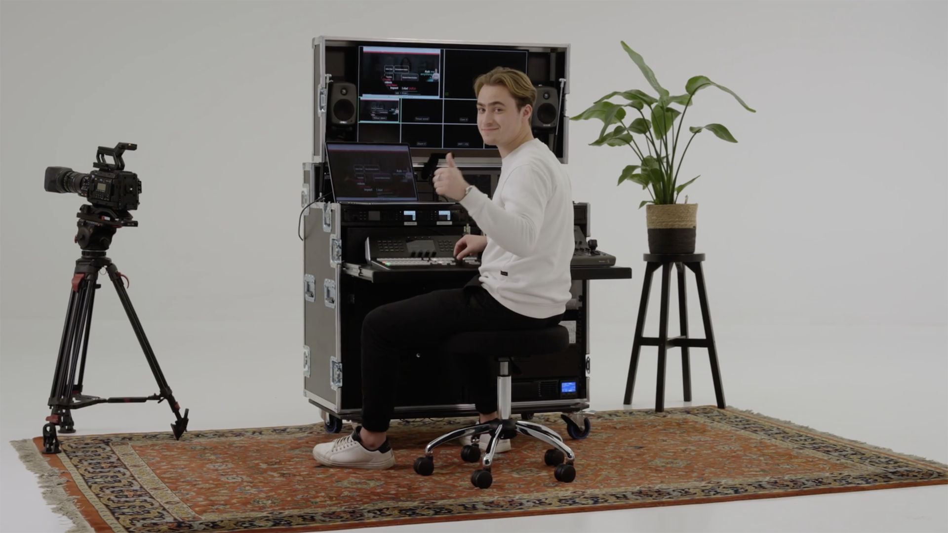 Jamy - In-House Studio Operator